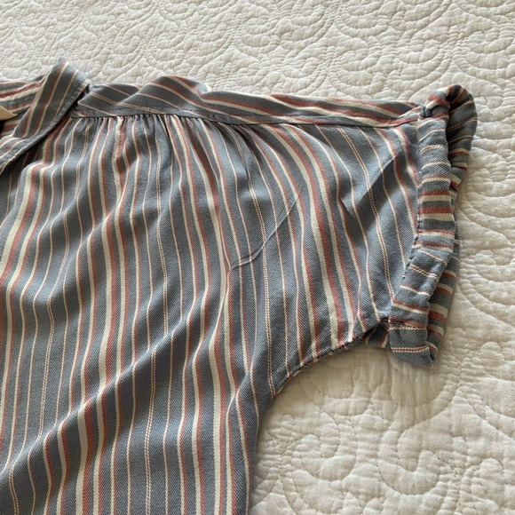 Universal Thread Button Down Short Sleeve Striped Shirt Size Large - Picture 6 of 11